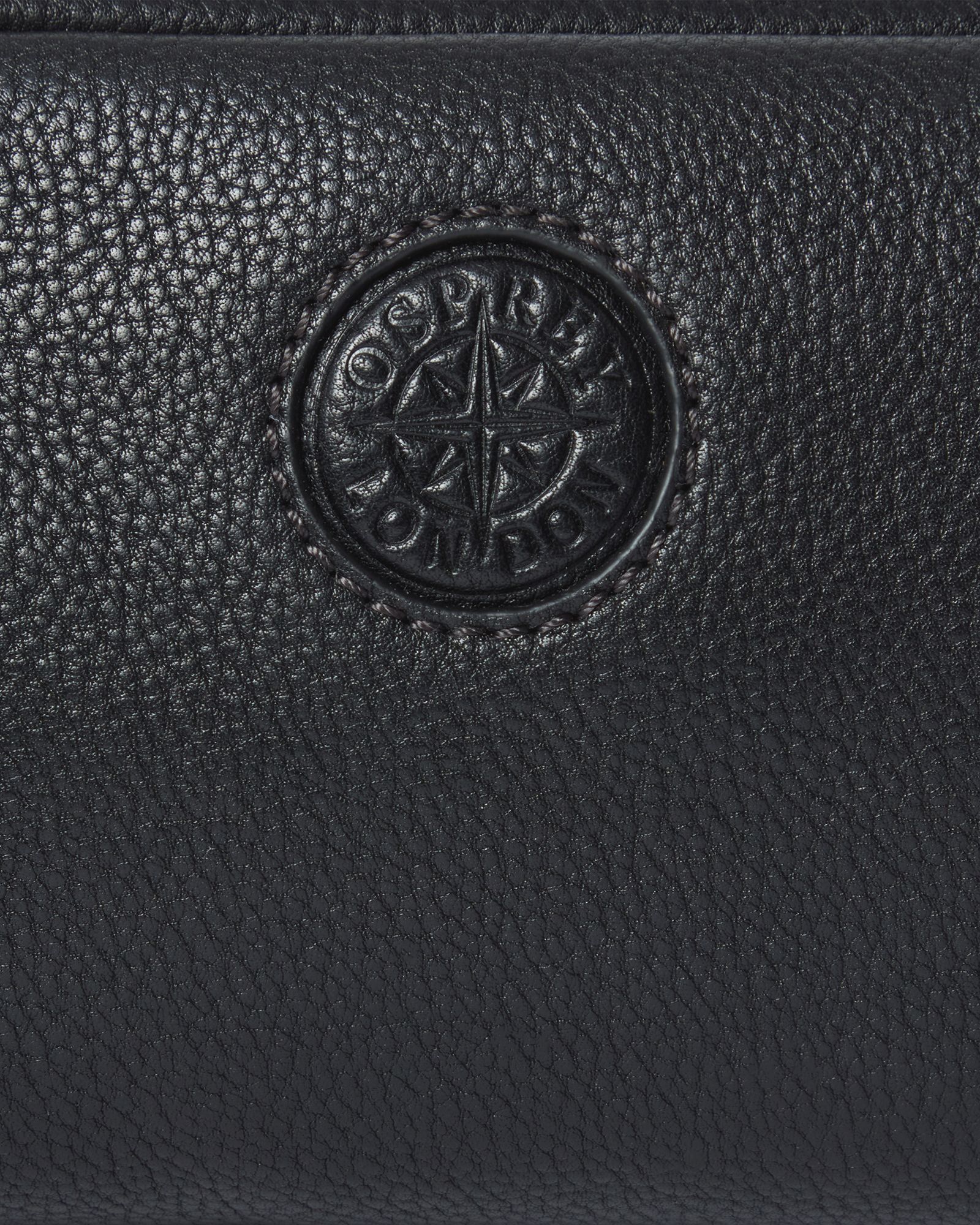 Image number 5 of The Compass Leather Washbag in Black