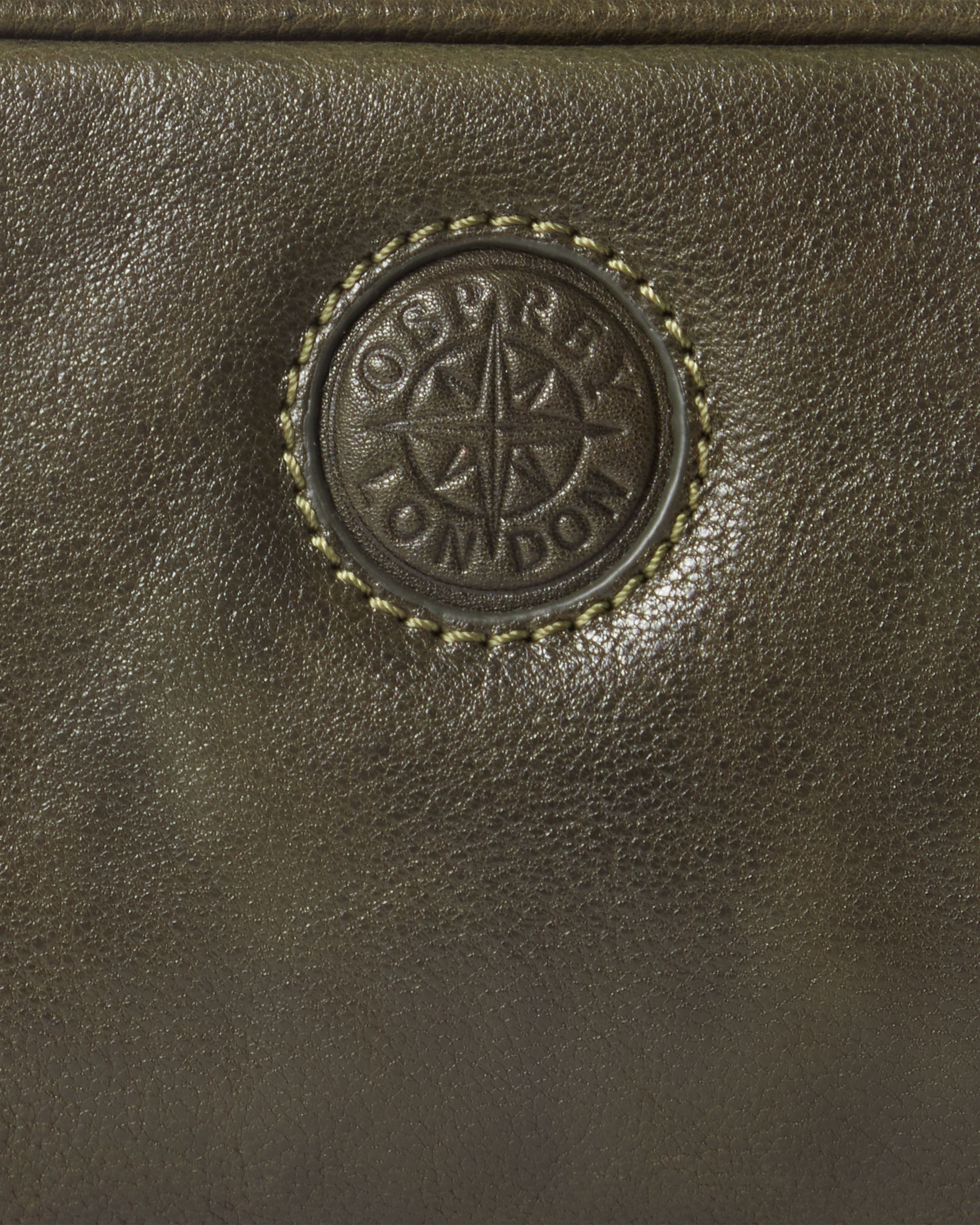 Image number 5 of The Compass Leather Wash Bag in Dark Olive