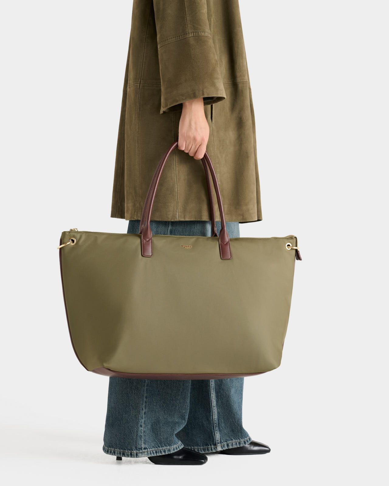 The Voyage Nylon Weekender in Khaki
