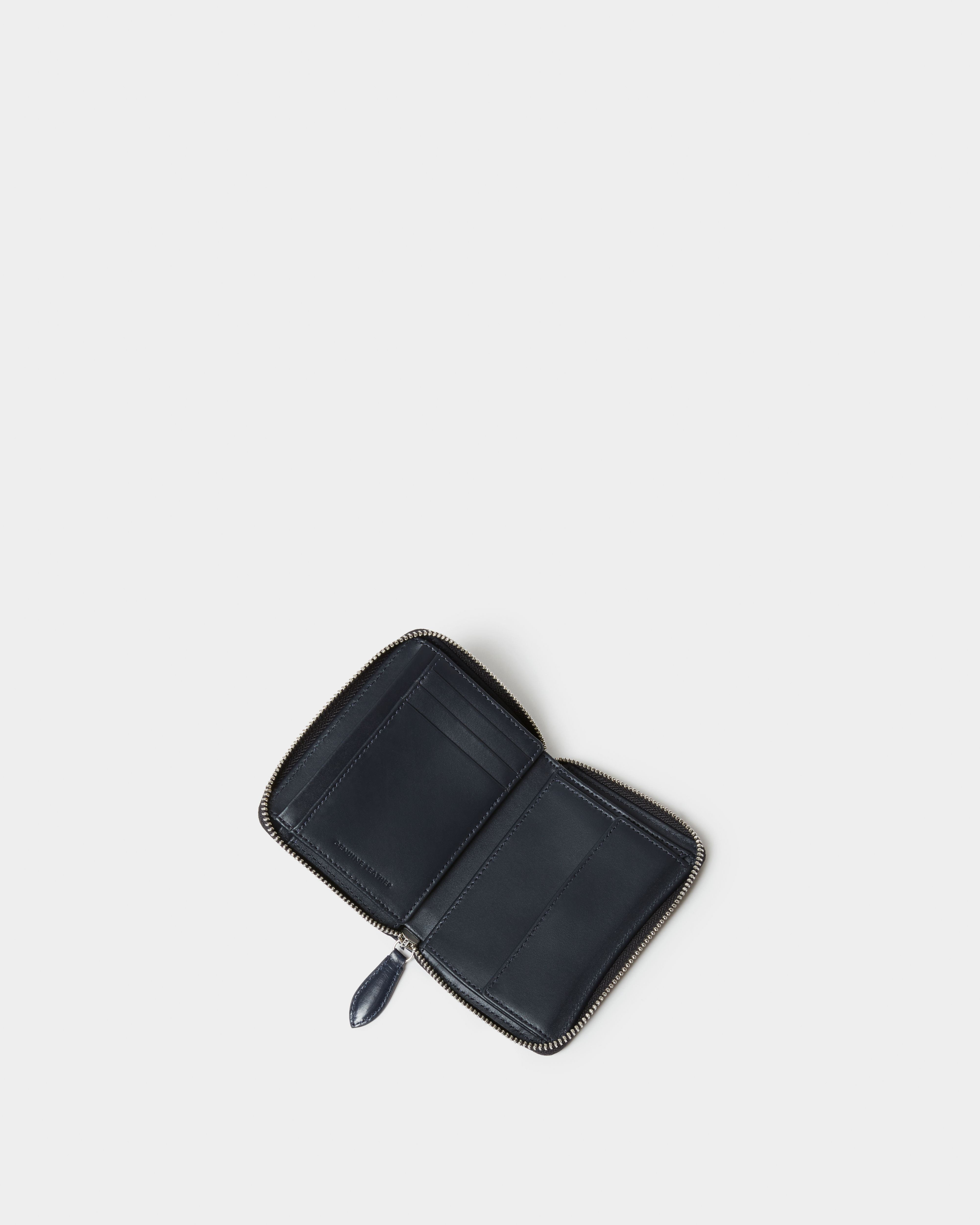 Image number 4 of The Wentworth Medium Leather Zip Around in Navy