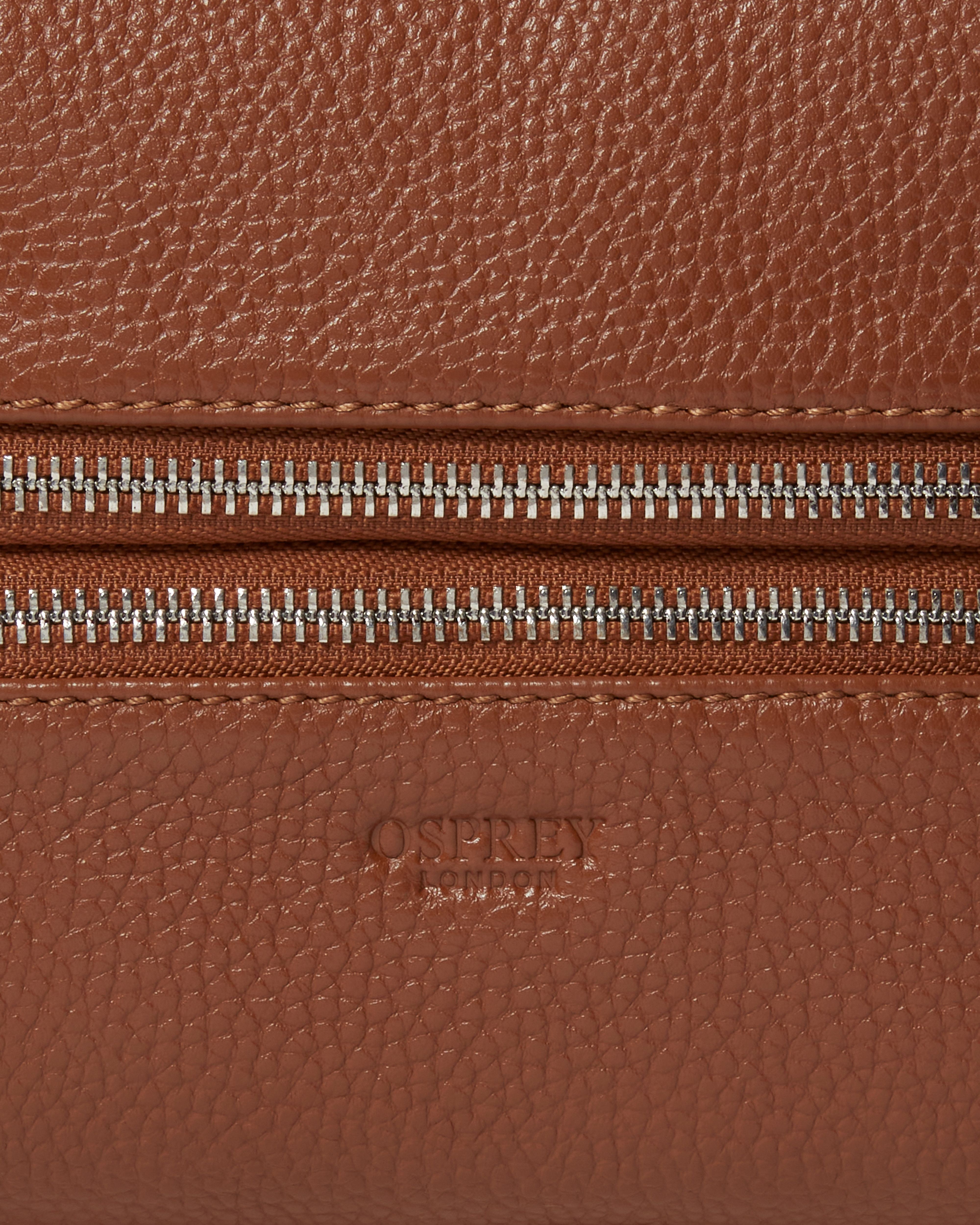 Image number 5 of The Double Zip Small Leather Washbag in Tan