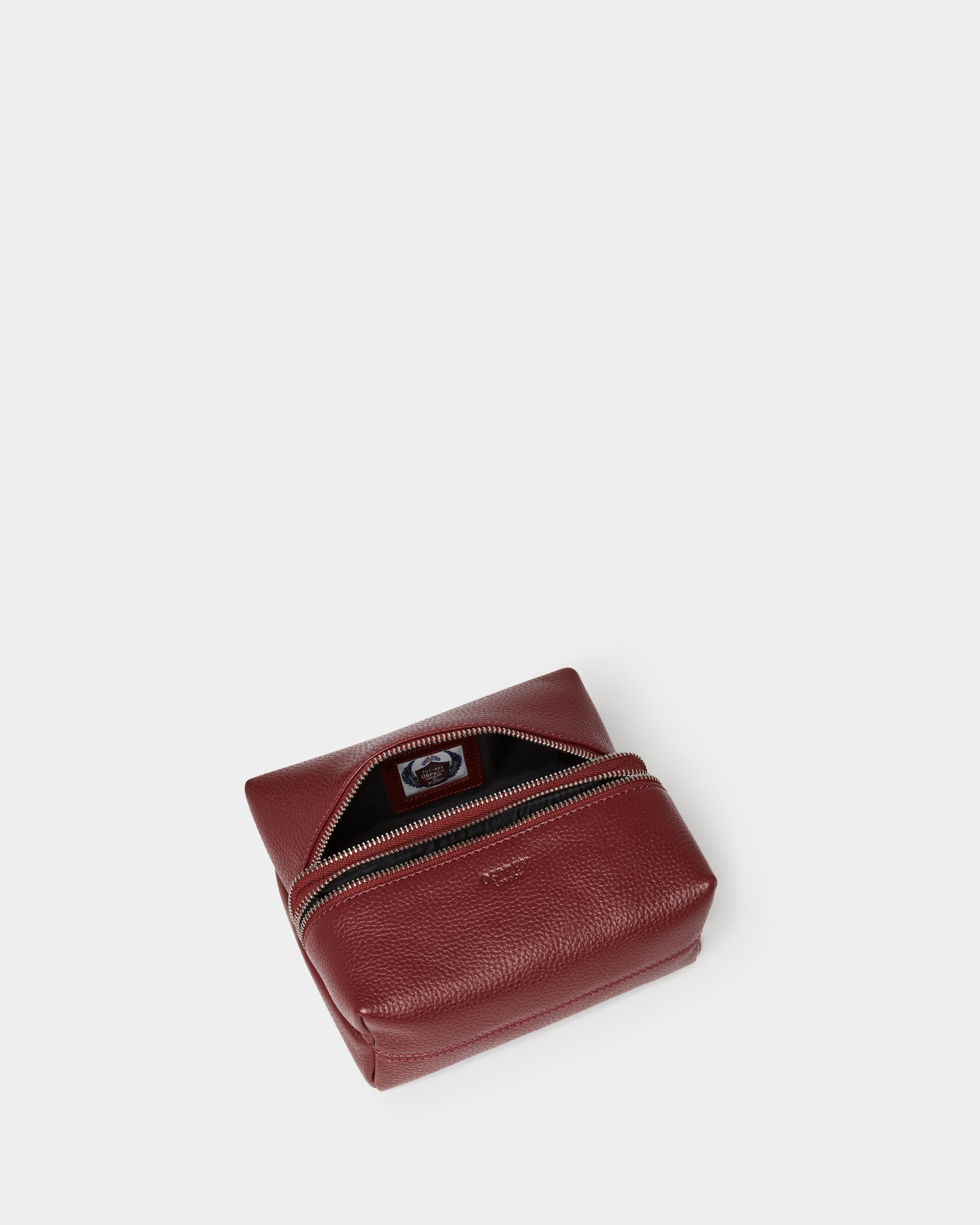 Image number 3 of The Double Zip Small Leather Washbag in Merlot