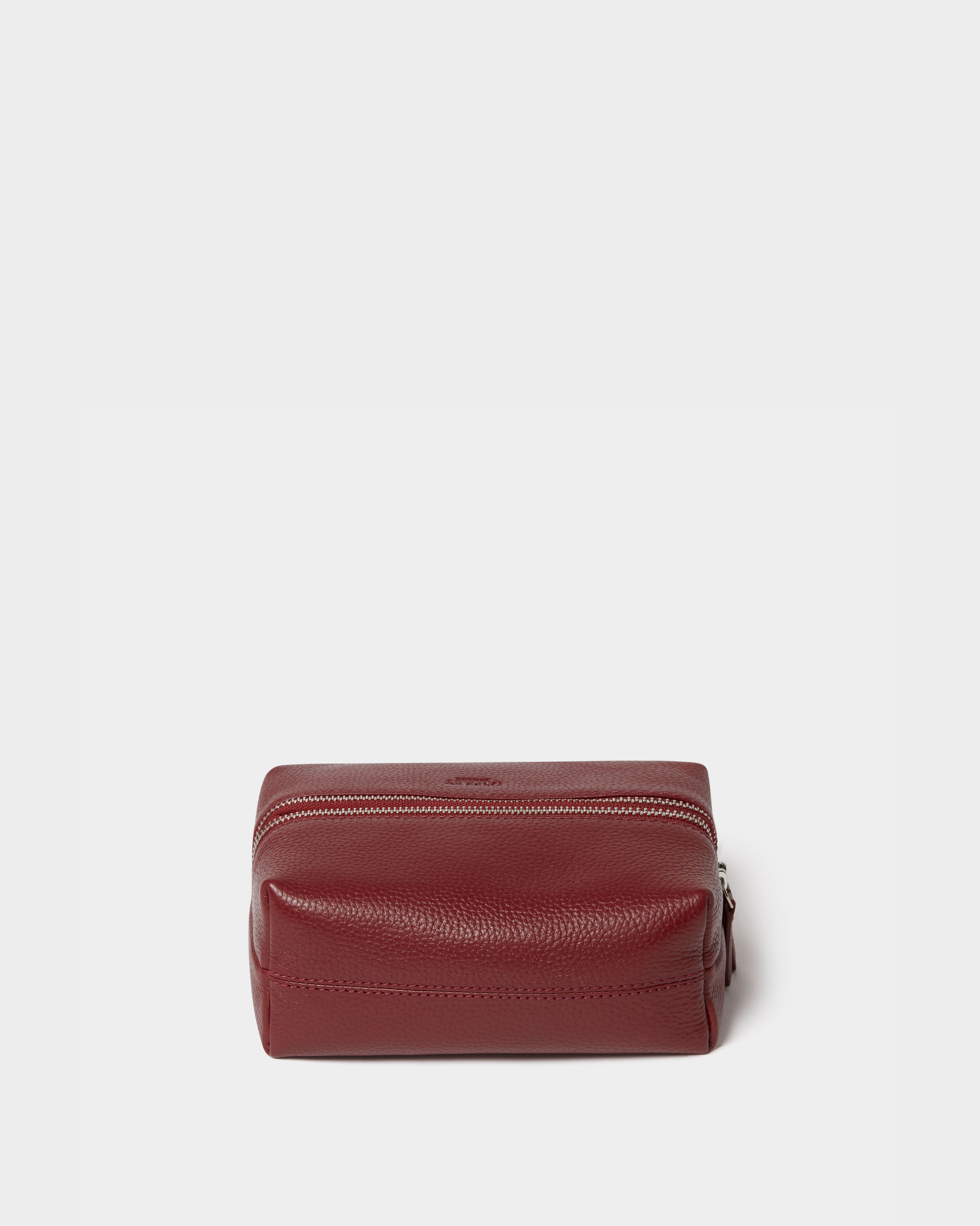 Image number 4 of The Double Zip Small Leather Washbag in Merlot