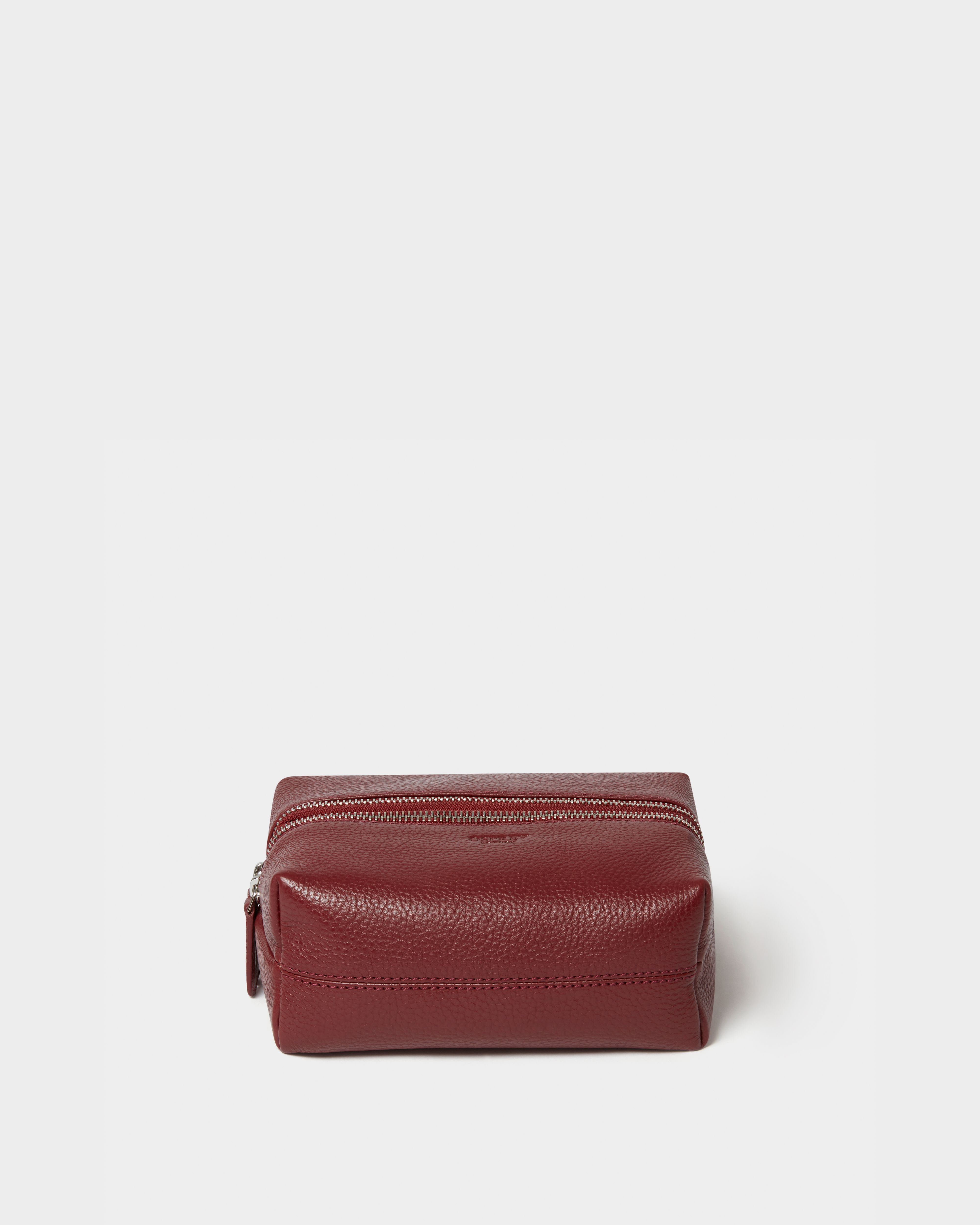 The Double Zip Small Leather Washbag in Merlot