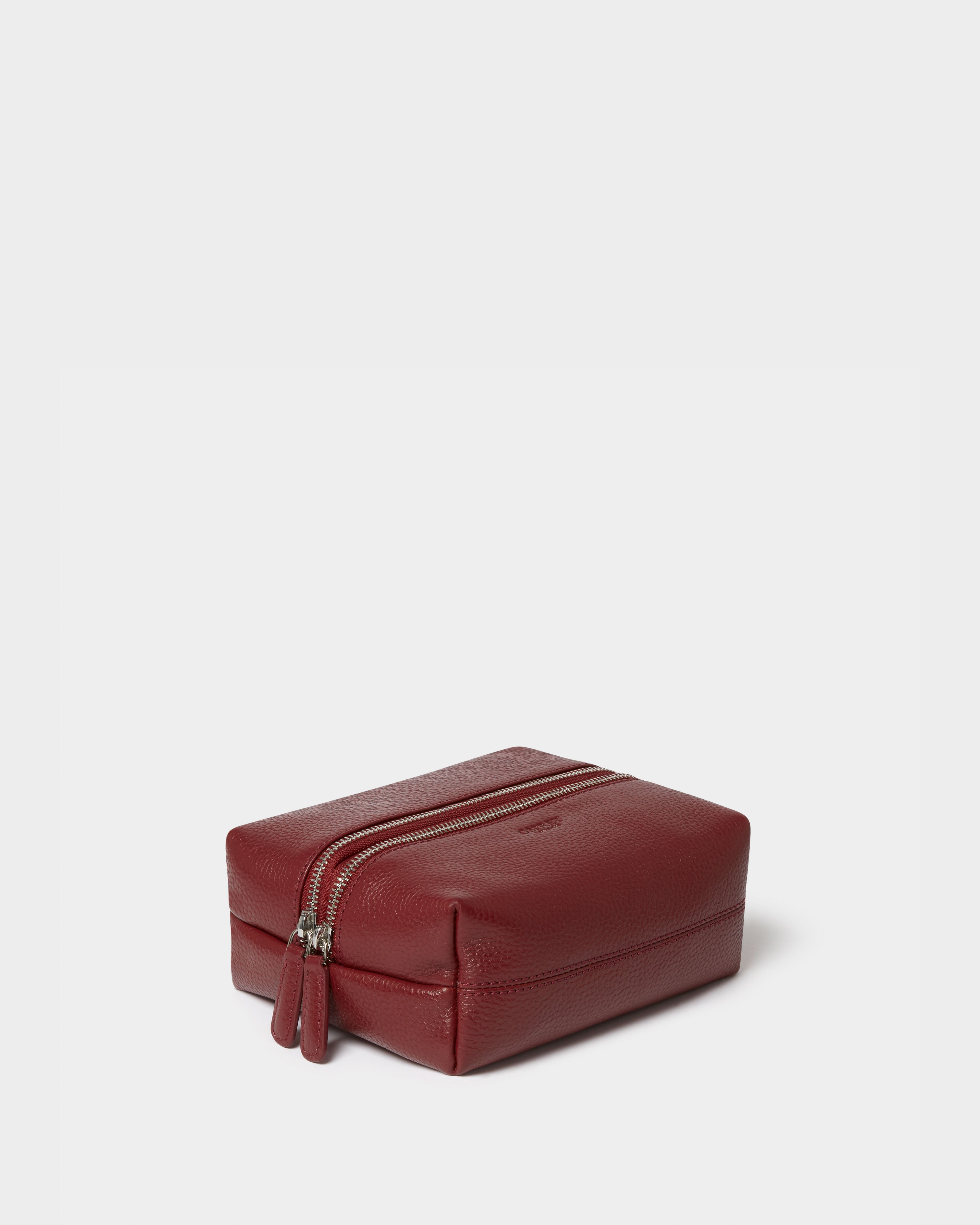 Image number 2 of The Double Zip Small Leather Washbag in Merlot