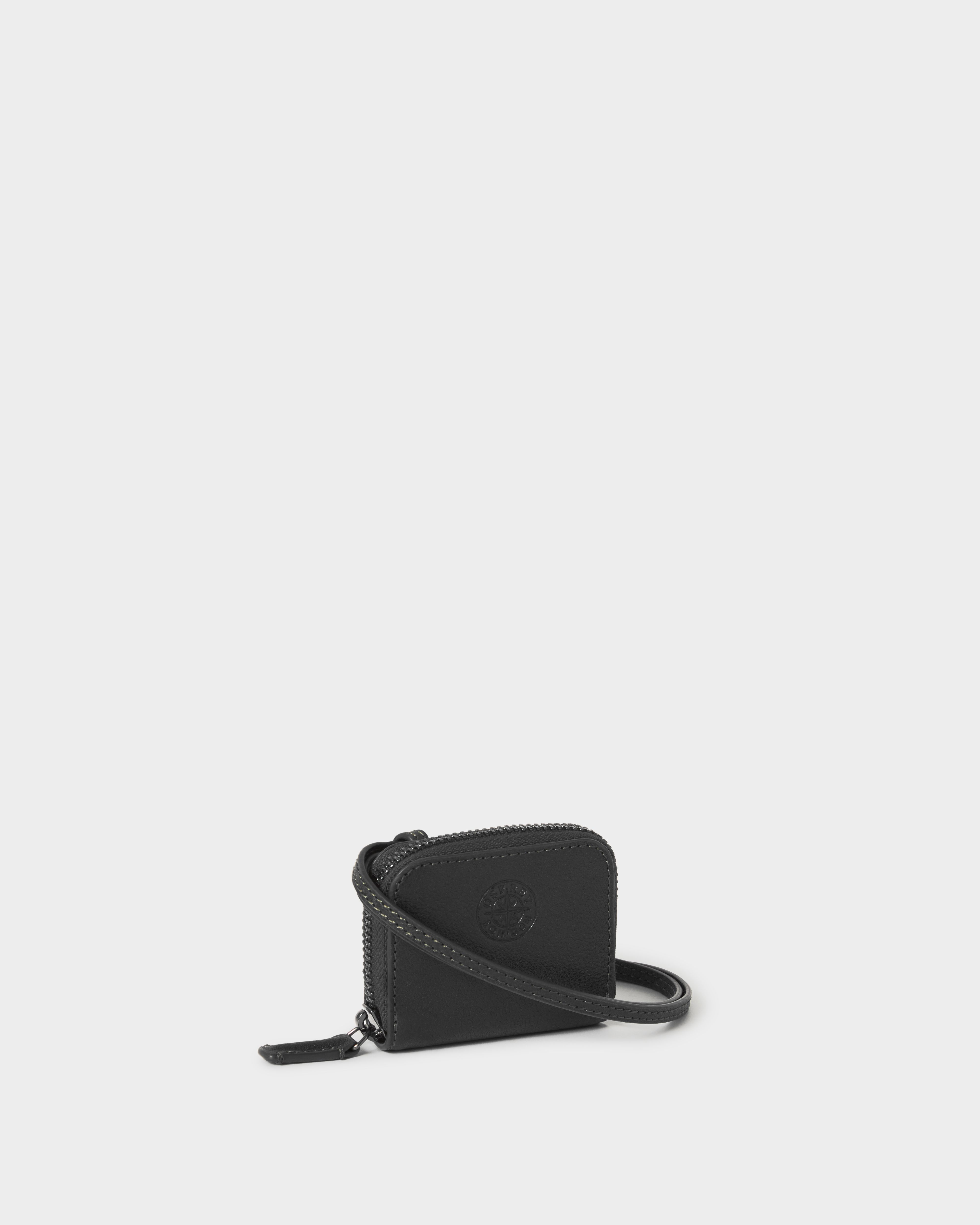 Image number 4 of The Compass Leather Earpod Case in Black