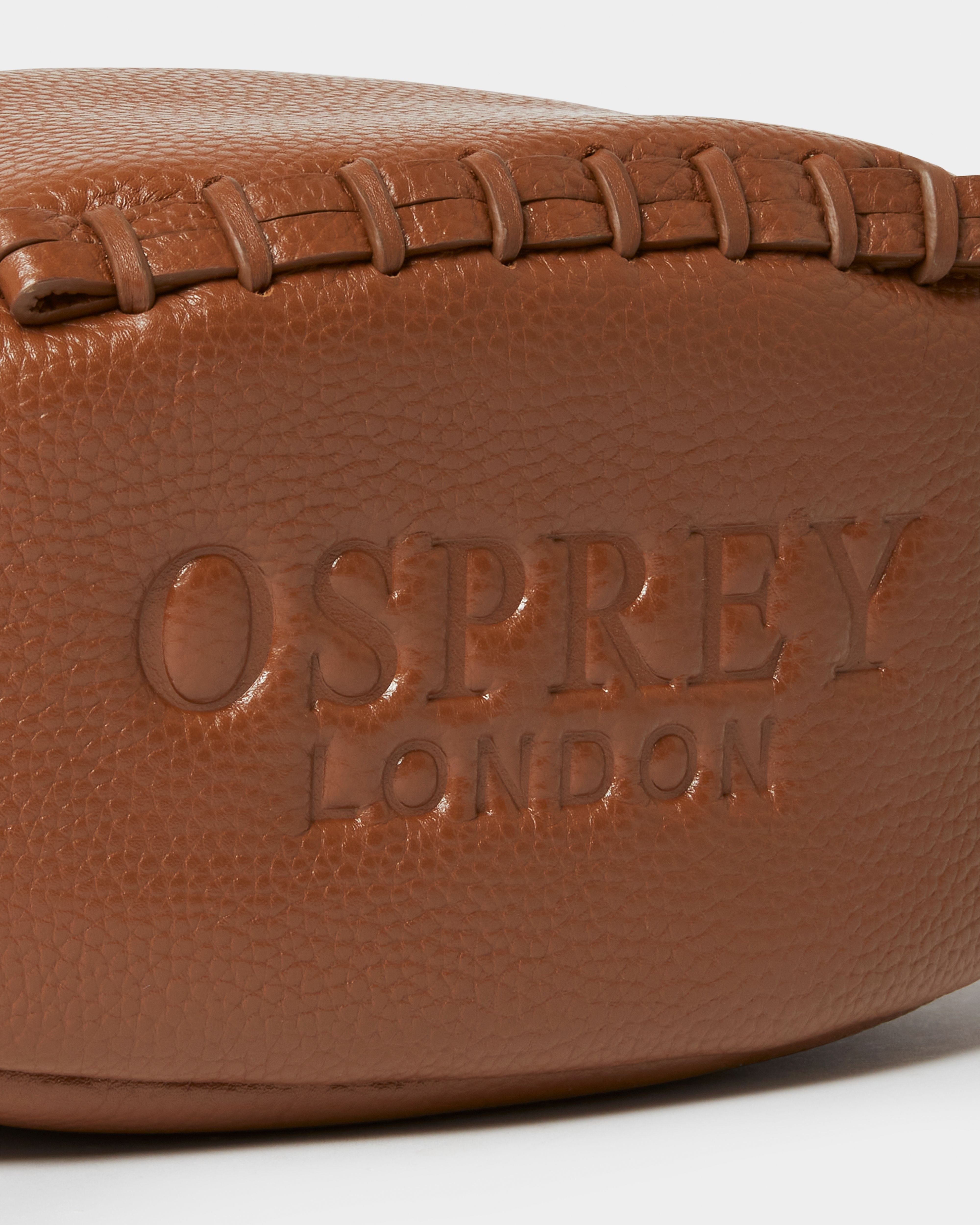 Image number 5 of The Rugger Leather Washbag in Tan