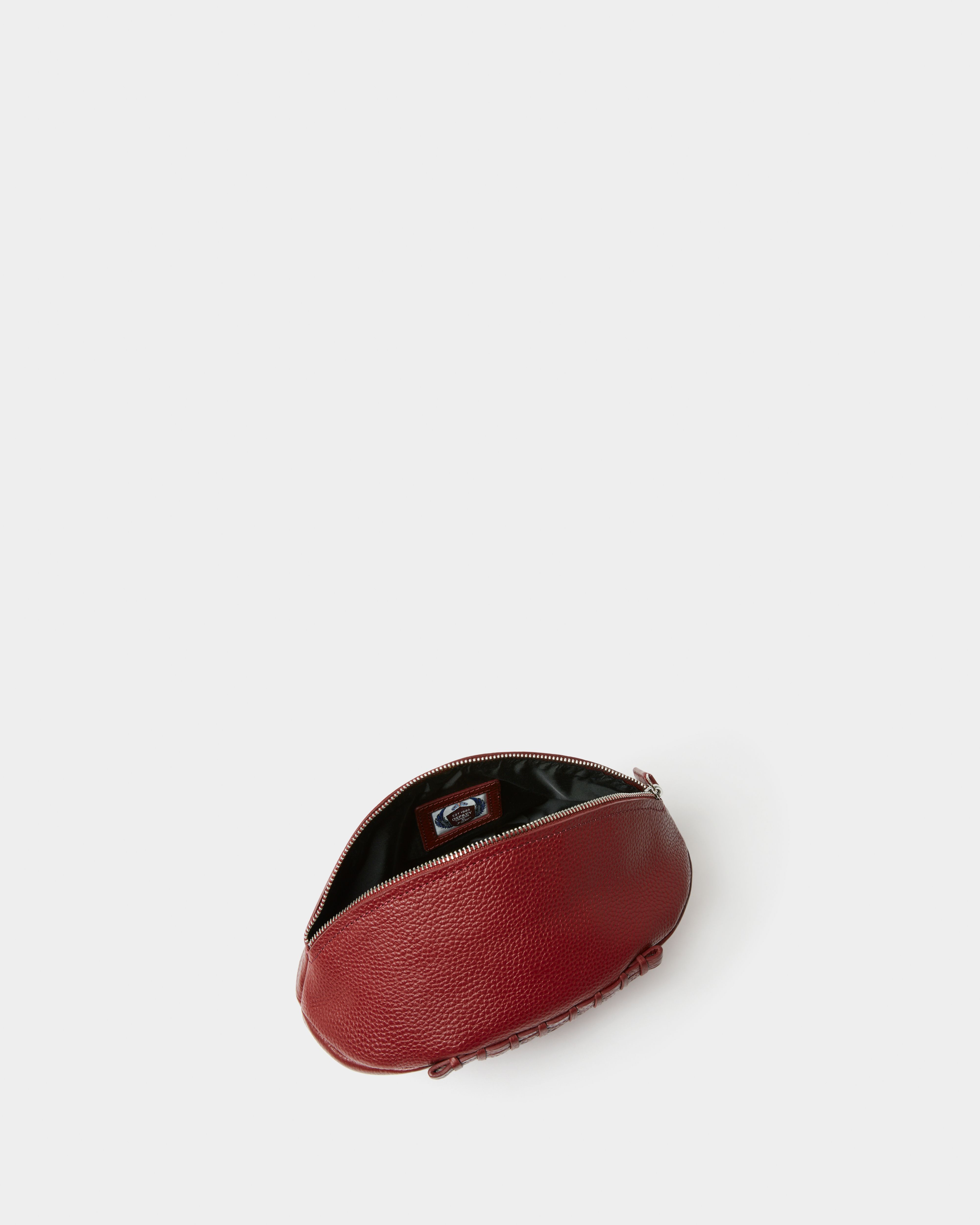 Image number 3 of The Rugger Leather Washbag in Merlot