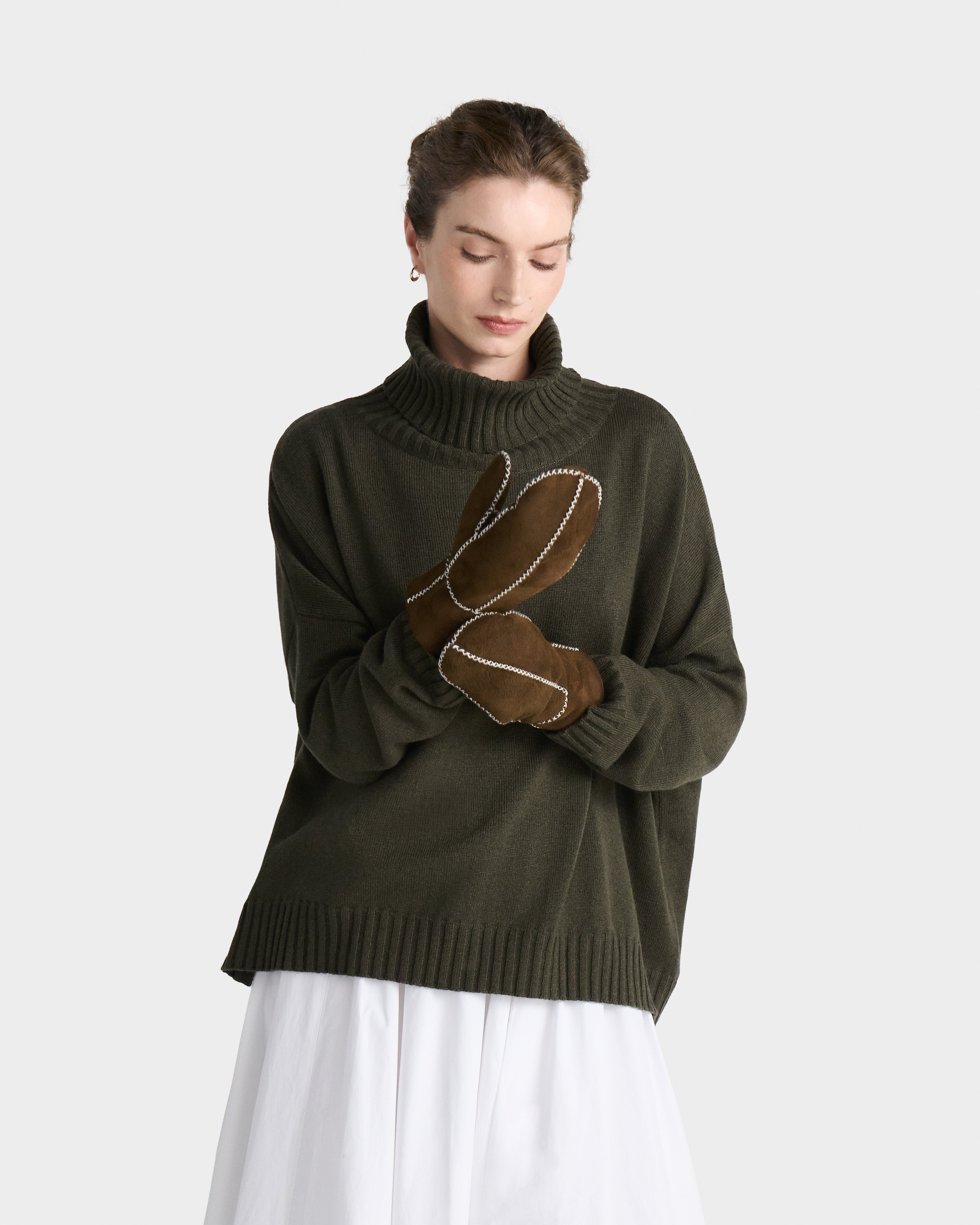 The Edwina Sheepskin Suede Mittens in Chocolate