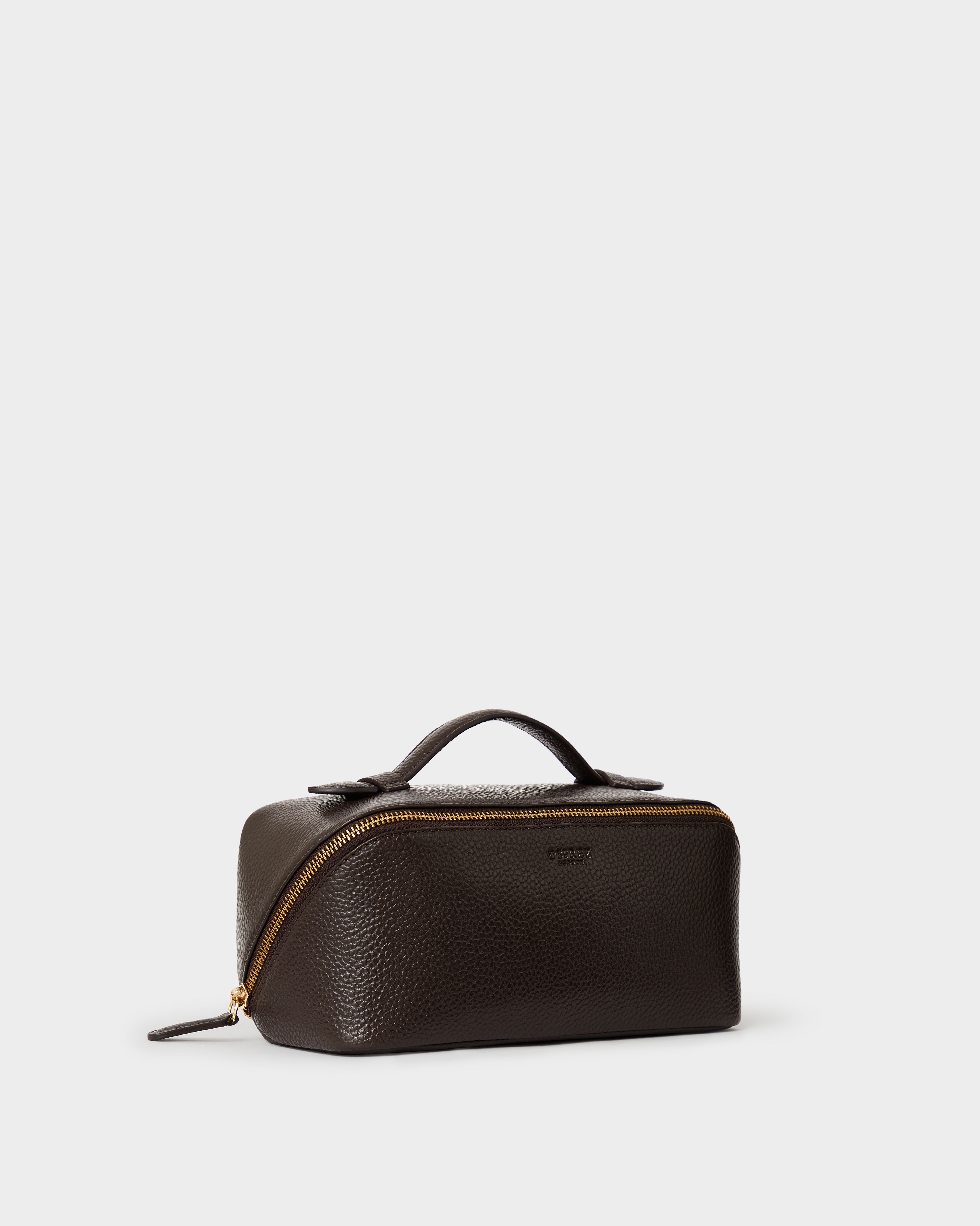 Image number 2 of The Jet Set Leather Washbag in Chocolate