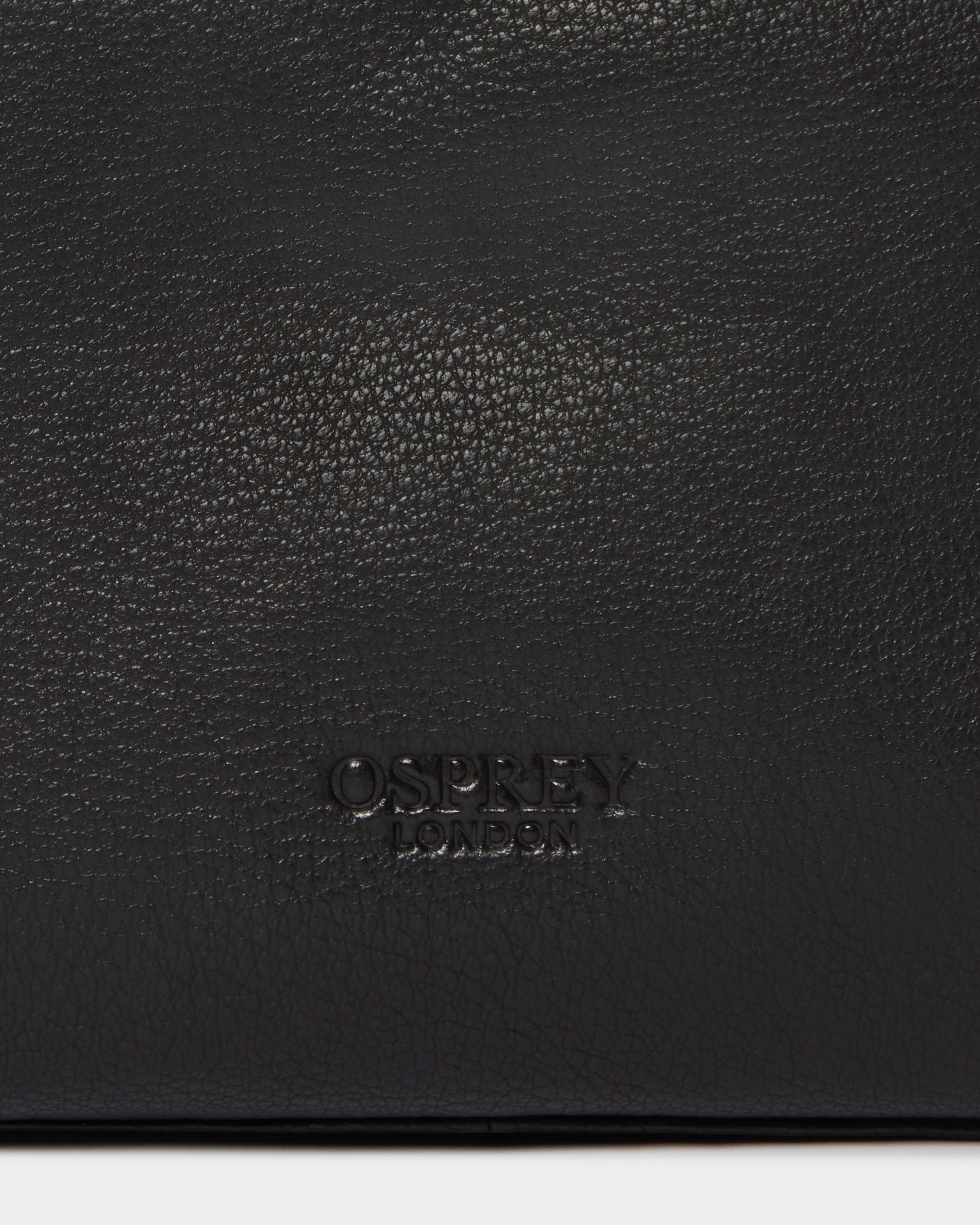 Image number 4 of The Arlington Leather Washbag in Black