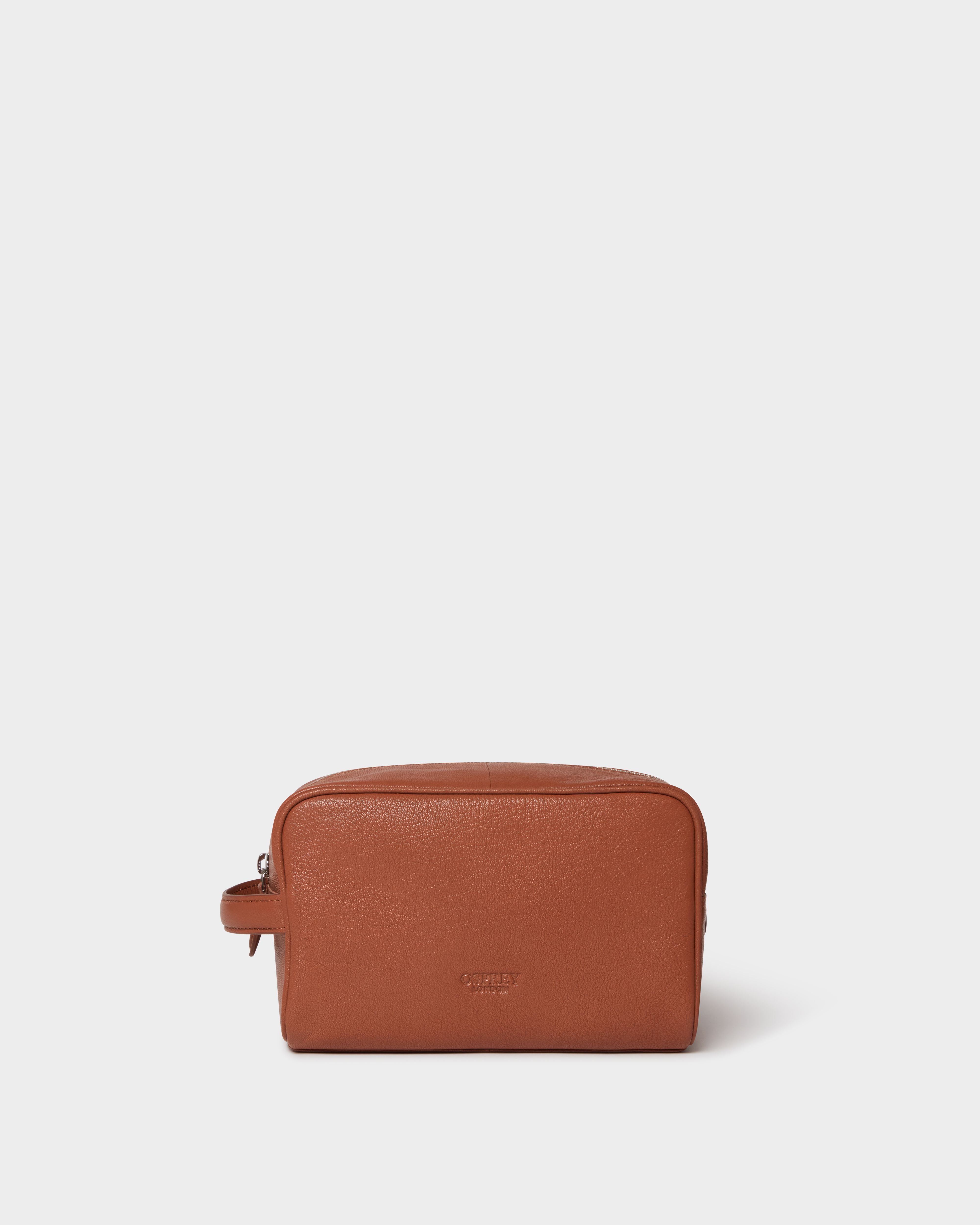 The Arlington Leather Washbag in Tan