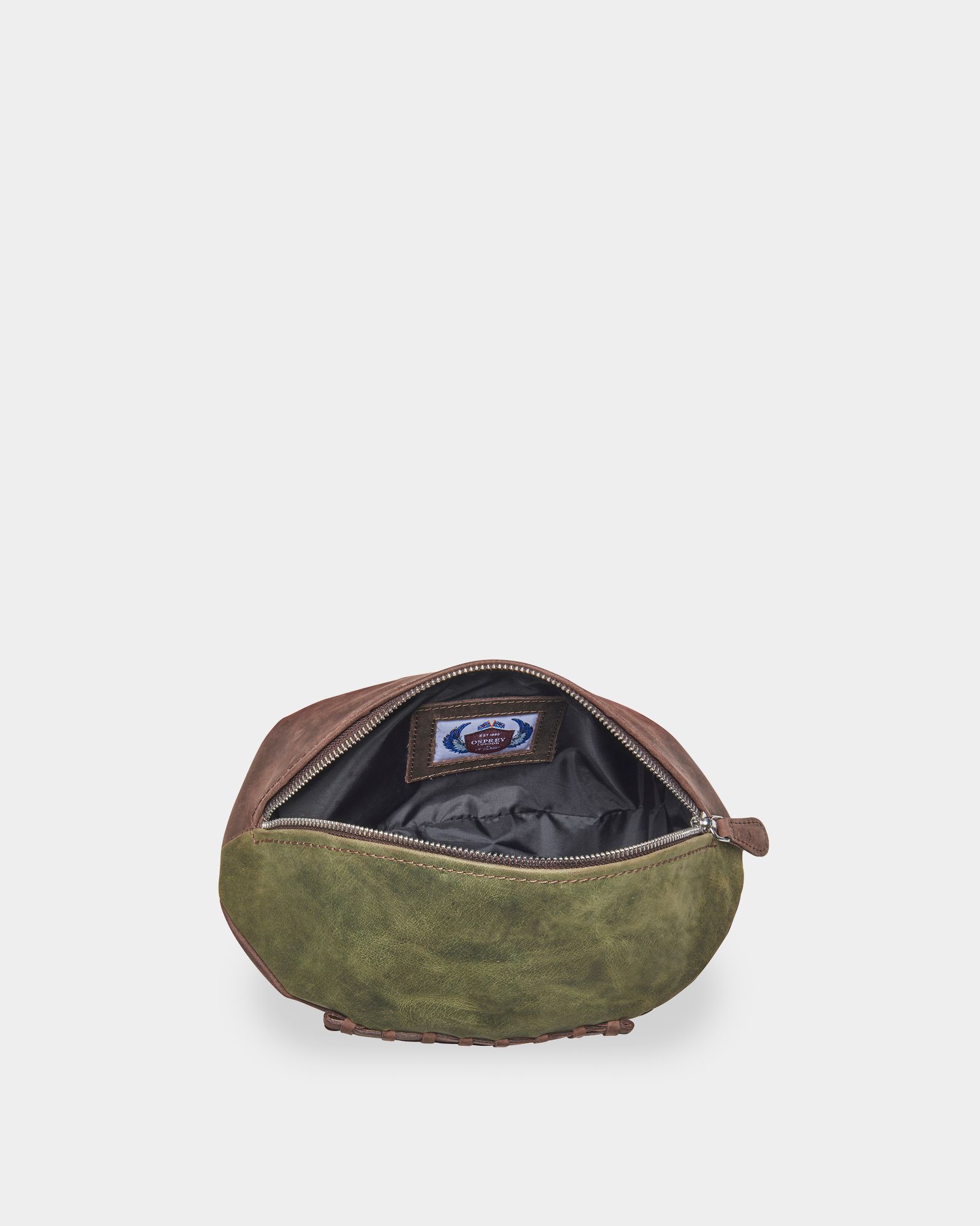 Image number 3 of The Rugger Leather Washbag in Chocolate & Green