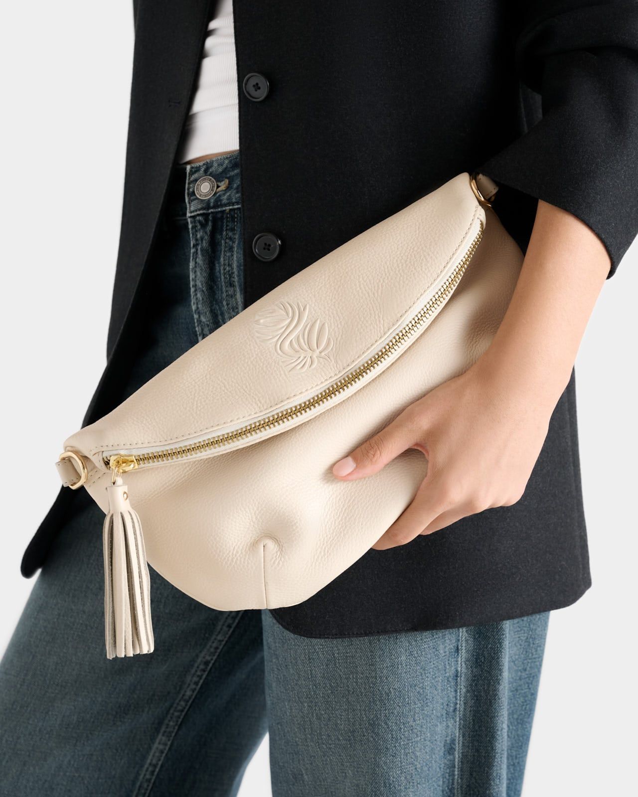 The Luxe Milano Leather Sling in Dove