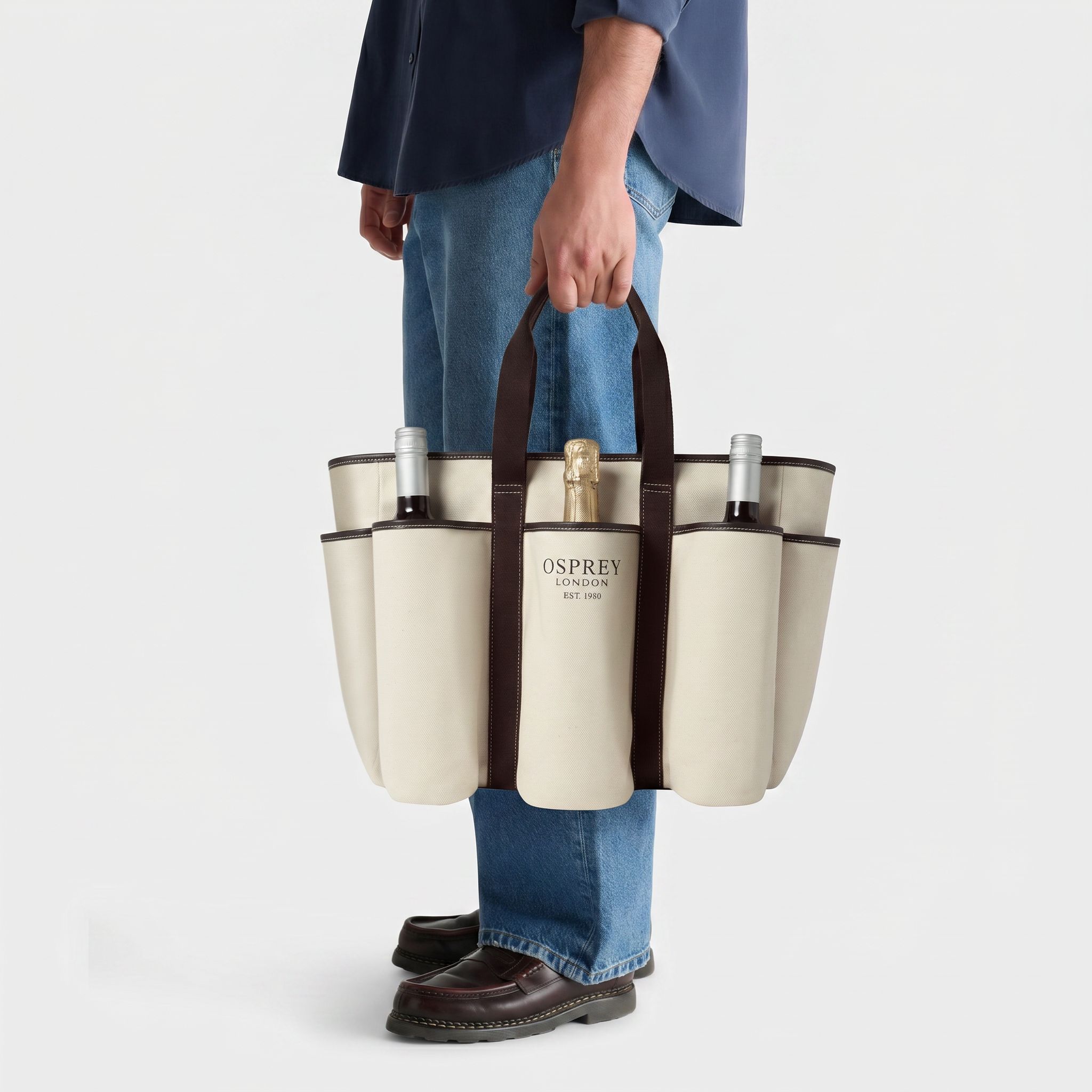 The Great Gaddesden Canvas Picnic Bag in Ivory & Chocolate