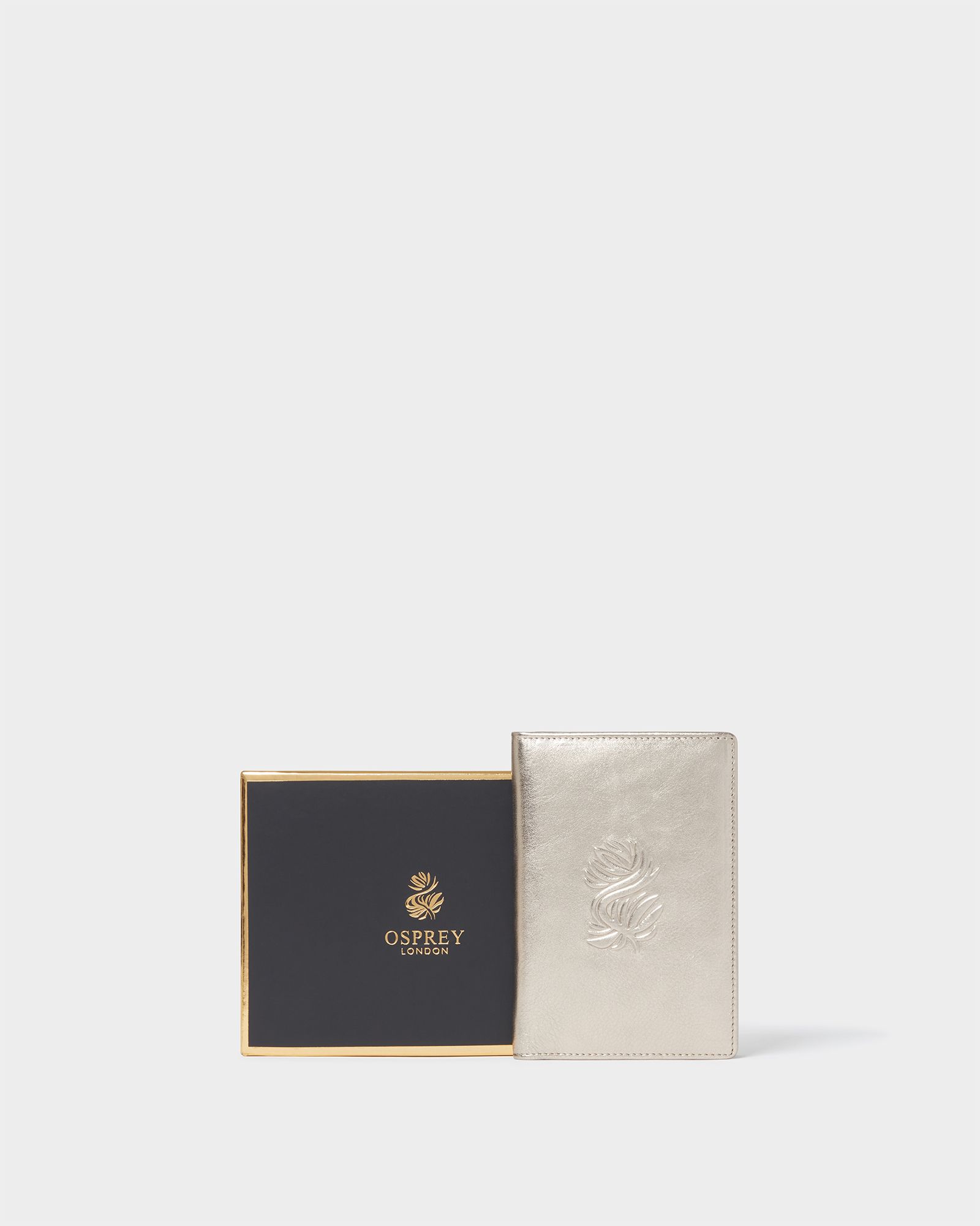 Image number 1 of The Luxe Leather Passport Cover in Metallic Gold