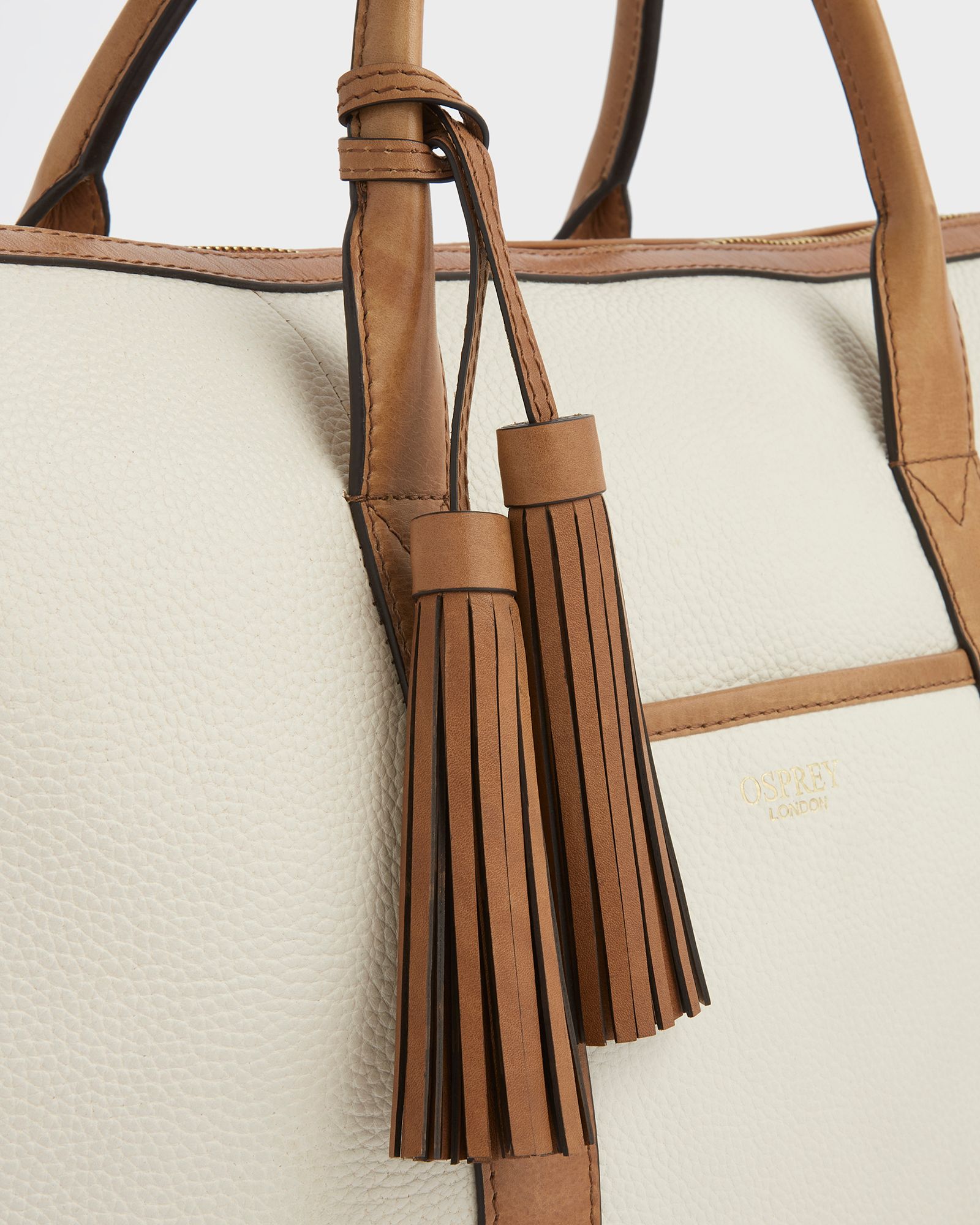 Image number 7 of The Savanna Leather Weekender in Ivory